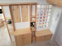 Garderobe mit Schuhschrank und Hängeschränke 